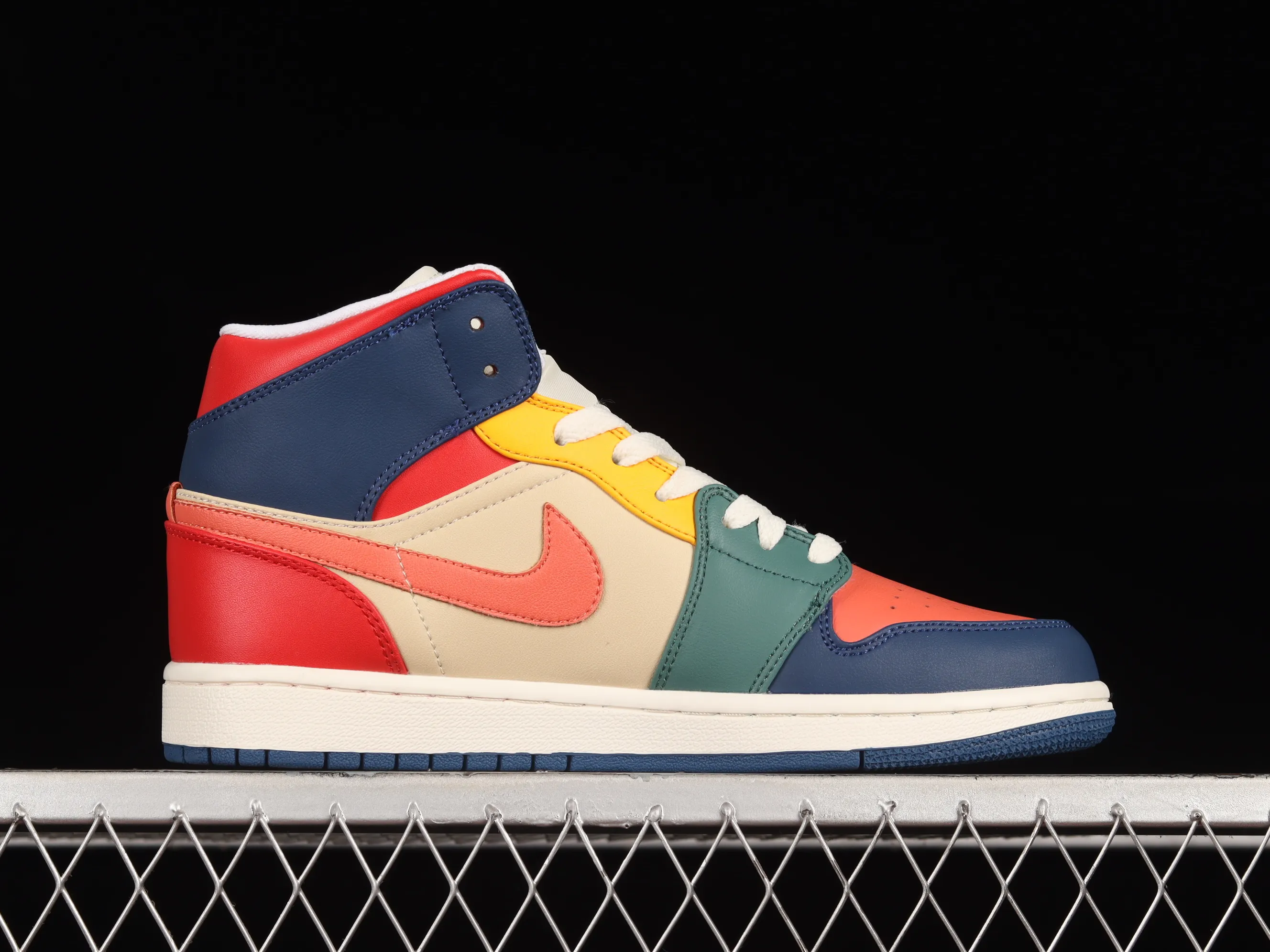 All categories Air Jordan Jordan series basketball shoes Air Jordan 1 Mid Air Jordan 1 "Multi-Colour" AJ1 Qiao 1 colorful color matching China basketball shoes DN3738-400